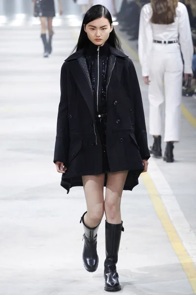 Look 27